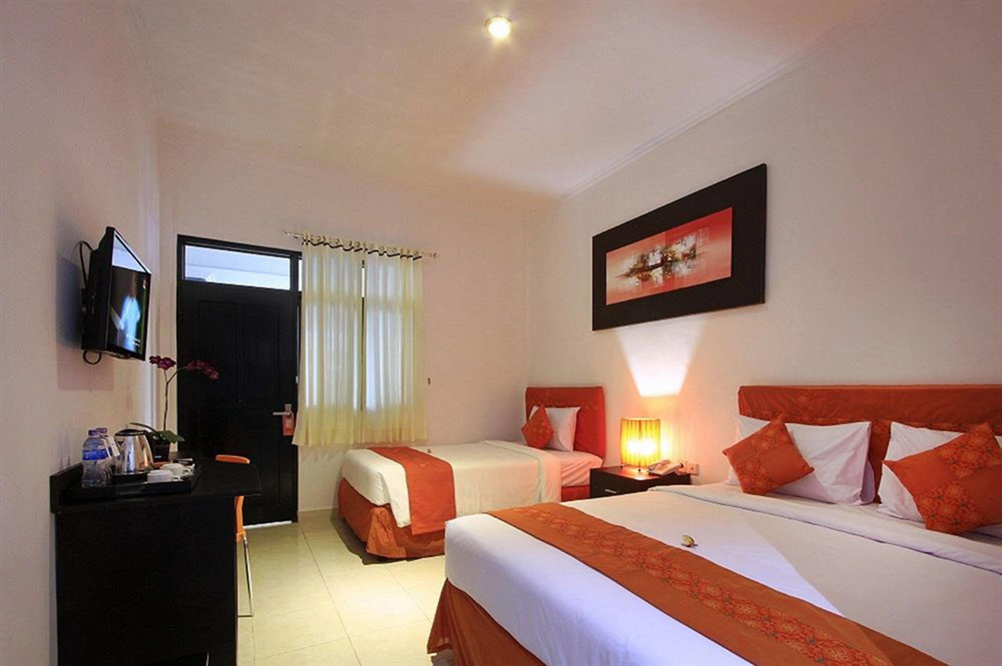 Kubu Anyar Hotel 꾸따 외부 사진